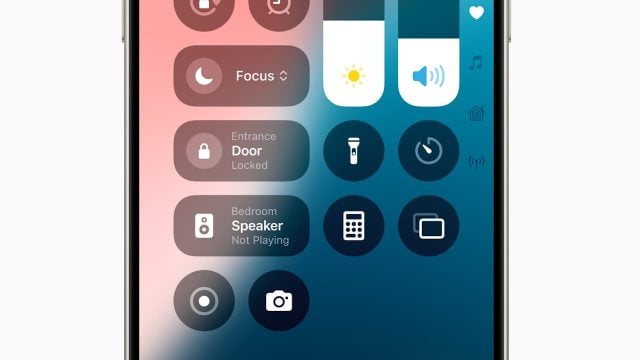 iOS 18 Flashlight